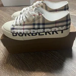 Burberry Shoes  Casual shoes Brand new size 10 New Burberry Men main image 3